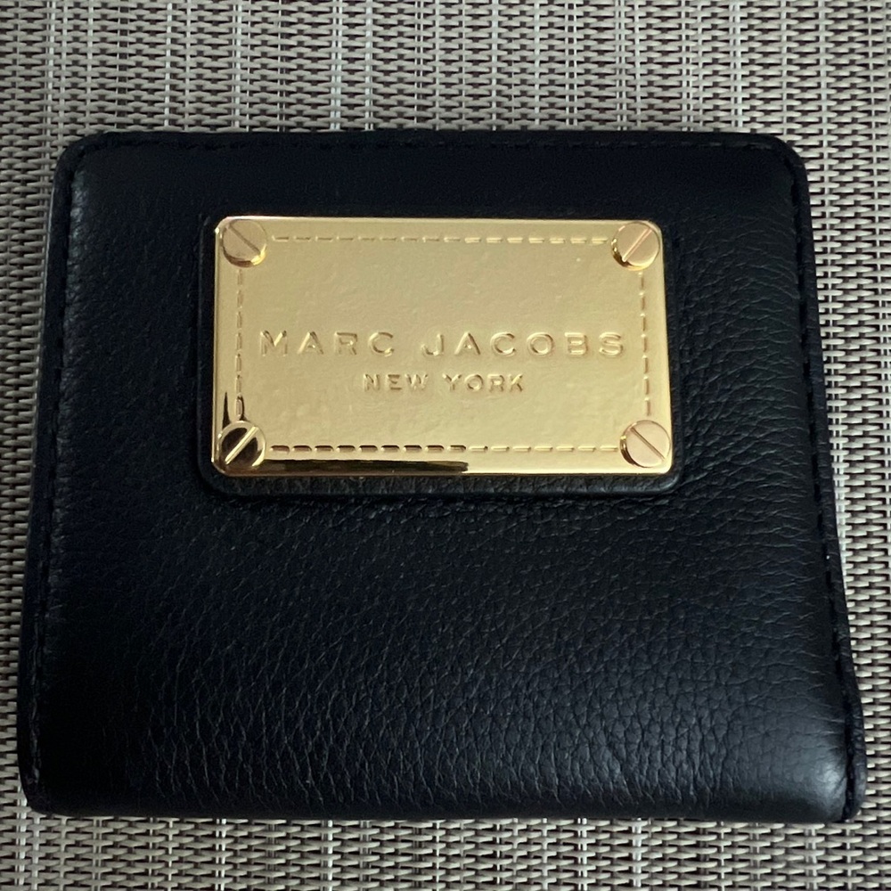 MARC JACOBS BIFOLD WALLET